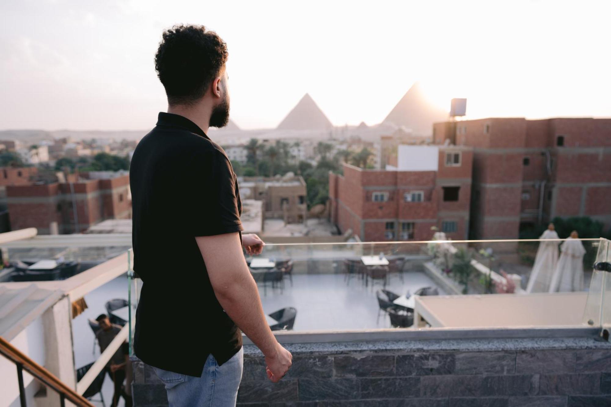 Tuya Pyramids Inn Kafret el-Gabal Exterior foto